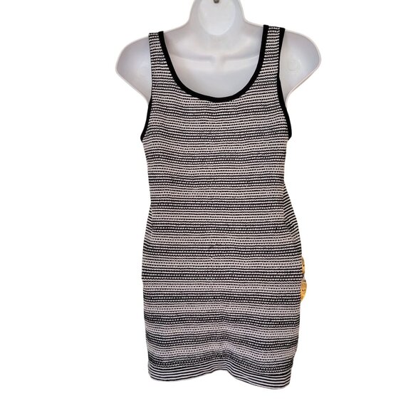 Athleta Black White Striped Sleeveless Tank Top M Knit Seamless - Picture 3 of 4